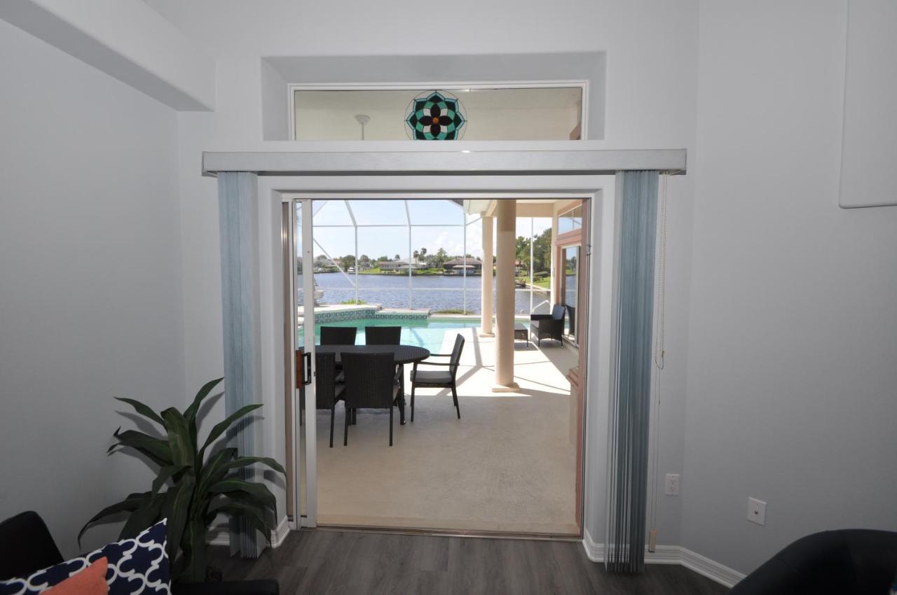Sunset Bay Beautiful Pool Home - Bring Your Boat Or Jet Ski - Canal With Dock- Sleeps 10 - 4 Bd Palm Coast Dış mekan fotoğraf